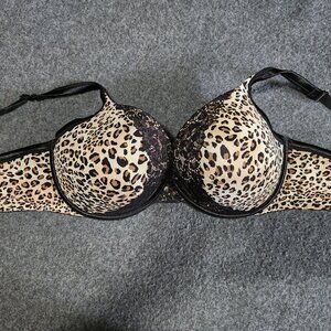 Gorgeous Cacique lacy bra